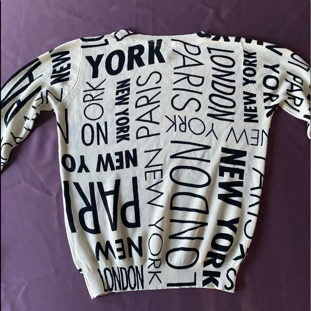 Cute sweater!!! - Picture 2 of 3